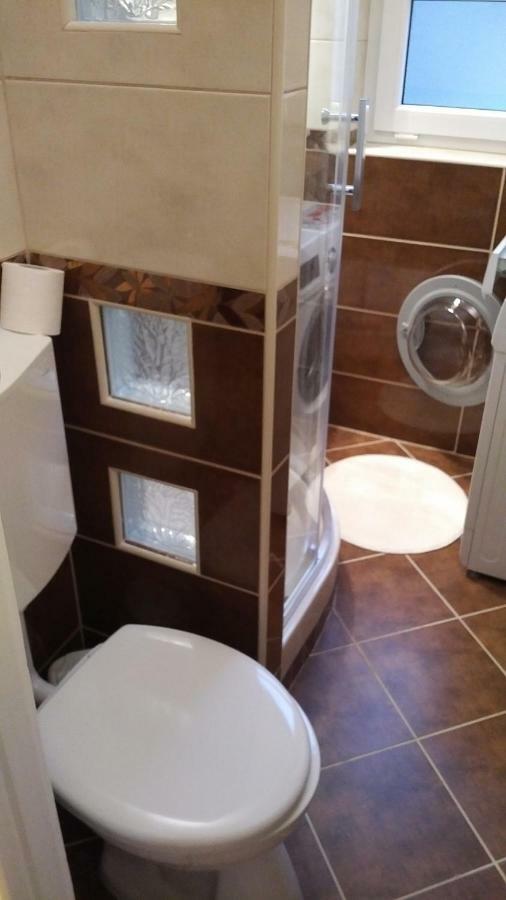Heidi Apartman Szegedin Exterior foto
